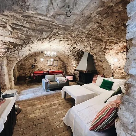 Authentic Stone House * Grižane